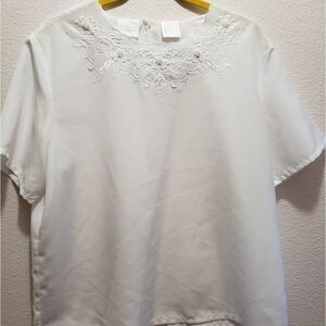 Elizabeth Williams, White beaded blouce, L